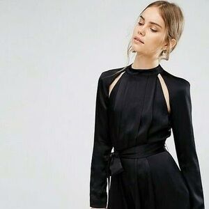 NWT C/Meo Collective Can’t Resist Cutout Long Sleeve Top